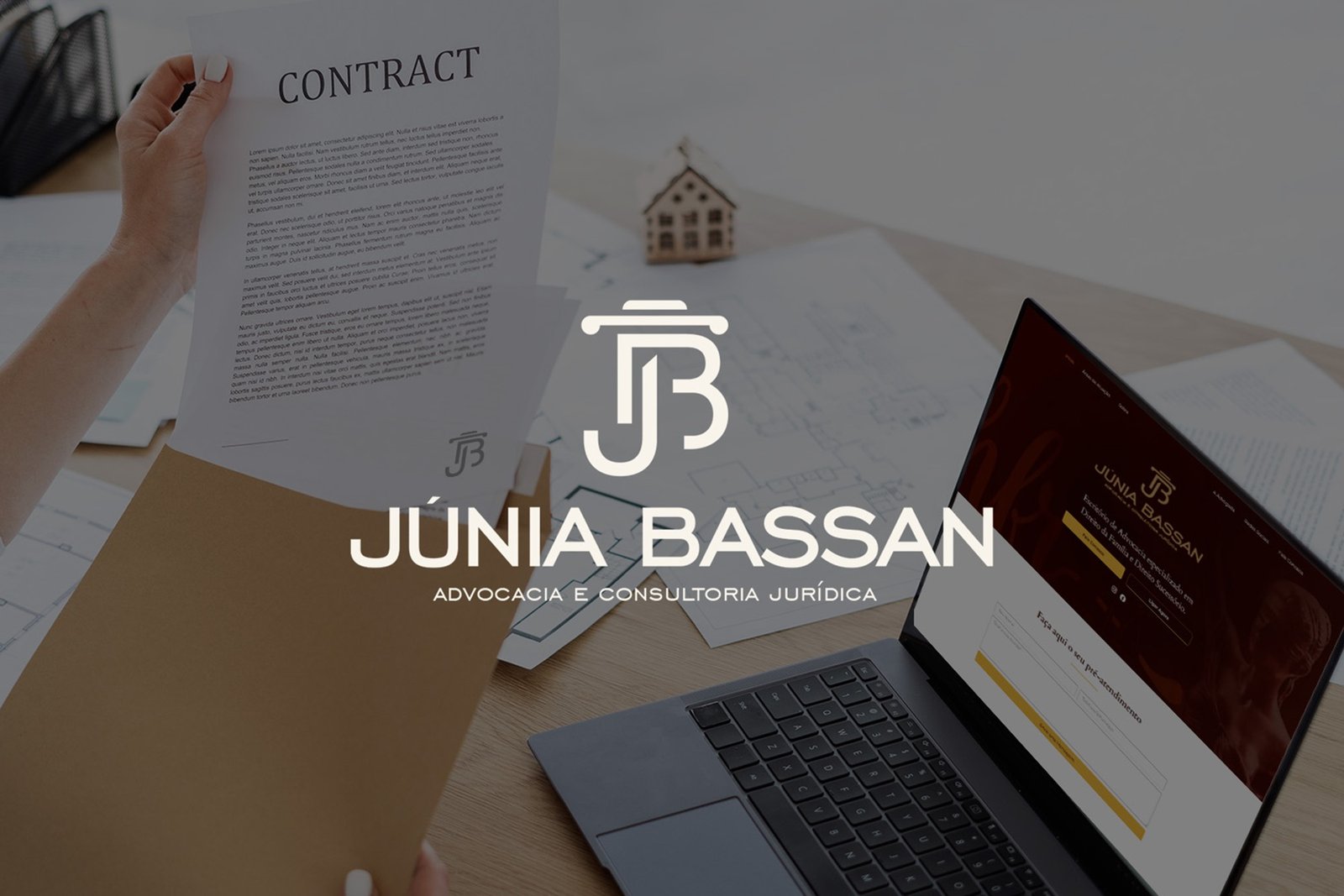 Júnia Bassan — brand identity